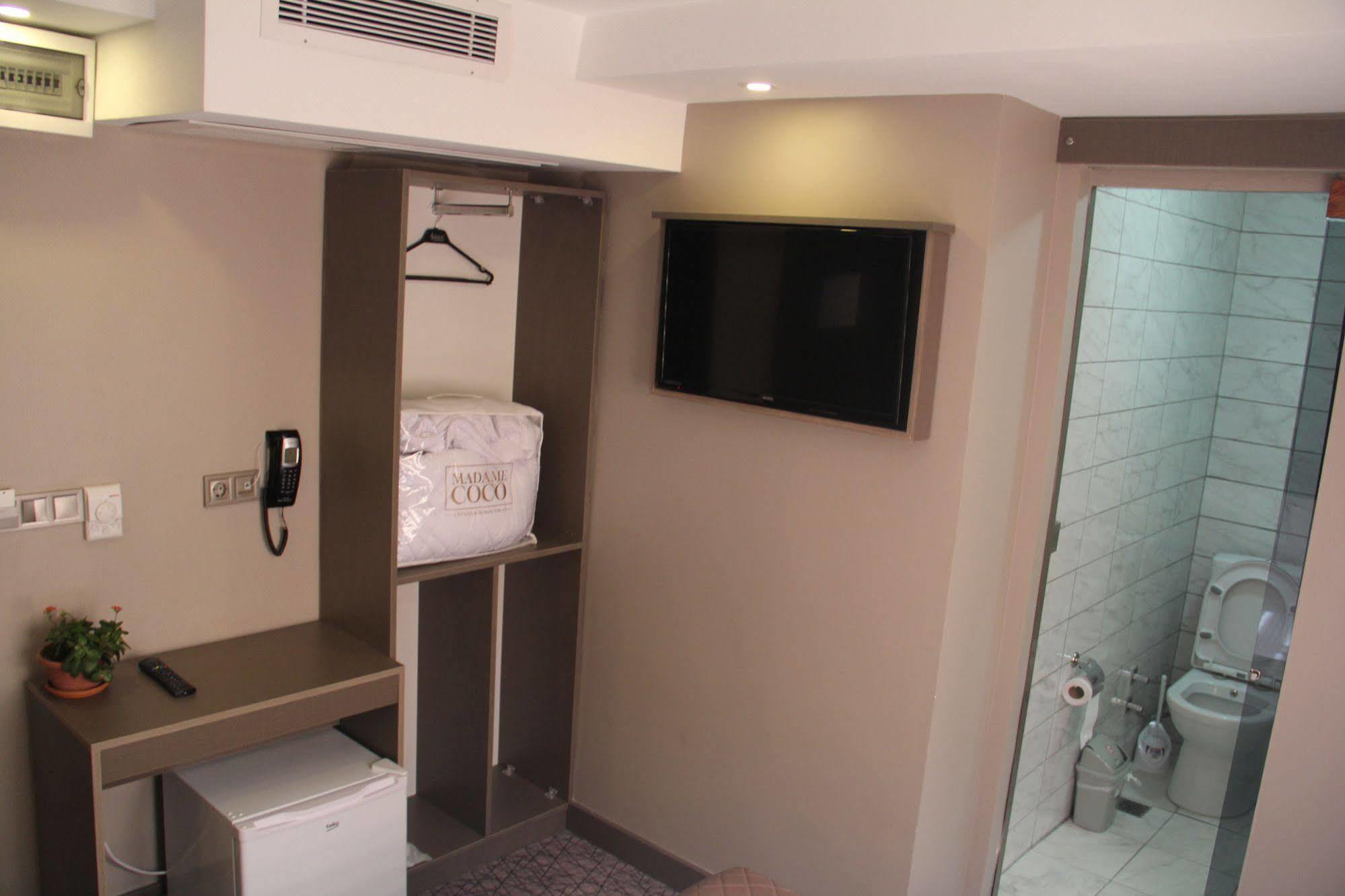 Turkeli Otel อิสตันบูล ภายนอก รูปภาพ