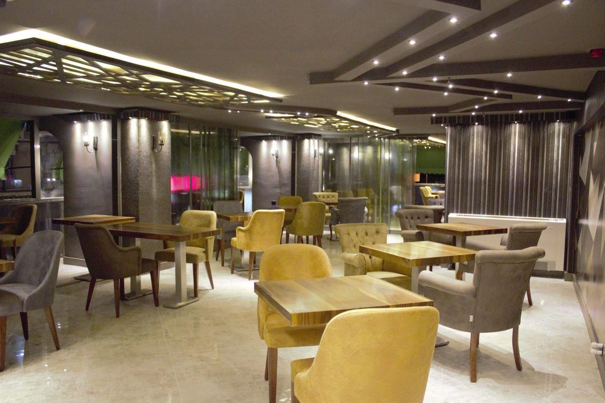 Turkeli Otel อิสตันบูล ภายนอก รูปภาพ